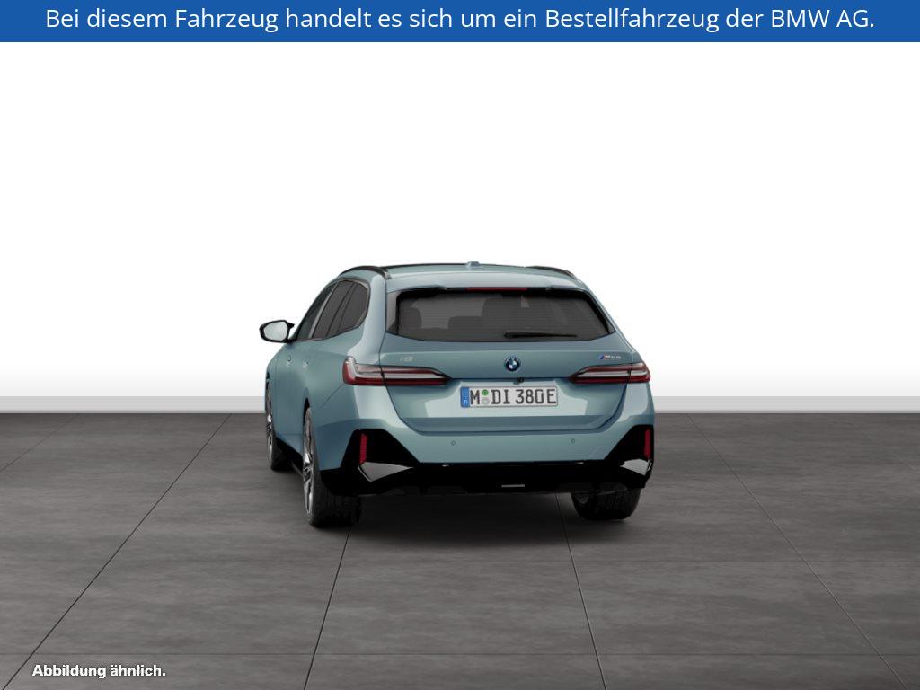 Fahrzeugabbildung BMW i5 M60 xDrive Touring