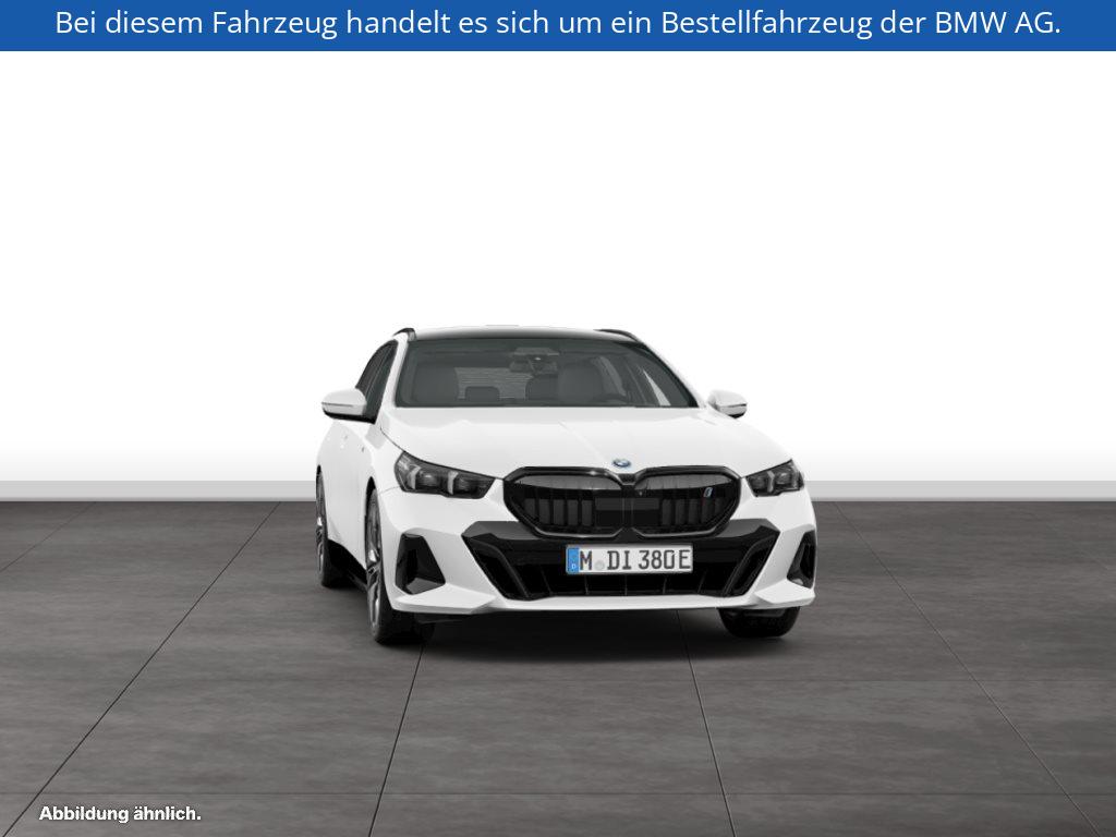 Fahrzeugabbildung BMW i5 eDrive40 Touring