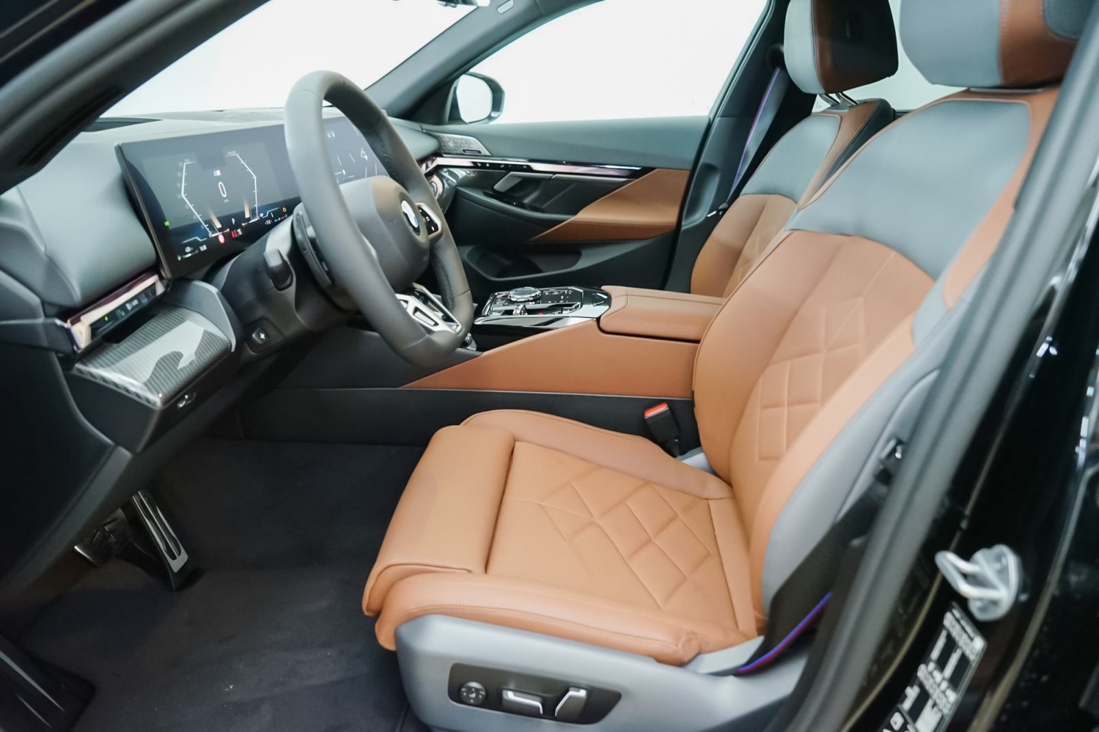 Fahrzeugabbildung BMW 540d xDrive Touring [M Sport, HUD, AHK, ACC, 20 LMR]
