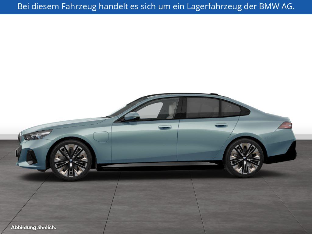 Fahrzeugabbildung BMW 550e xDrive Limousine