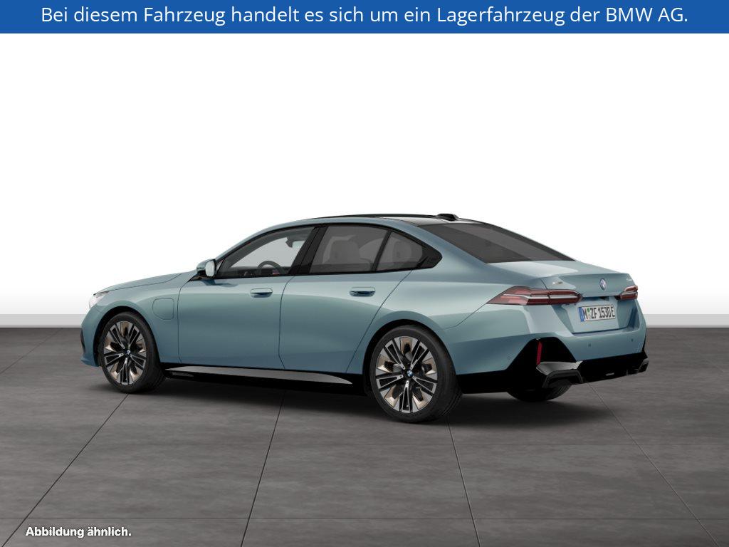 Fahrzeugabbildung BMW 550e xDrive Limousine