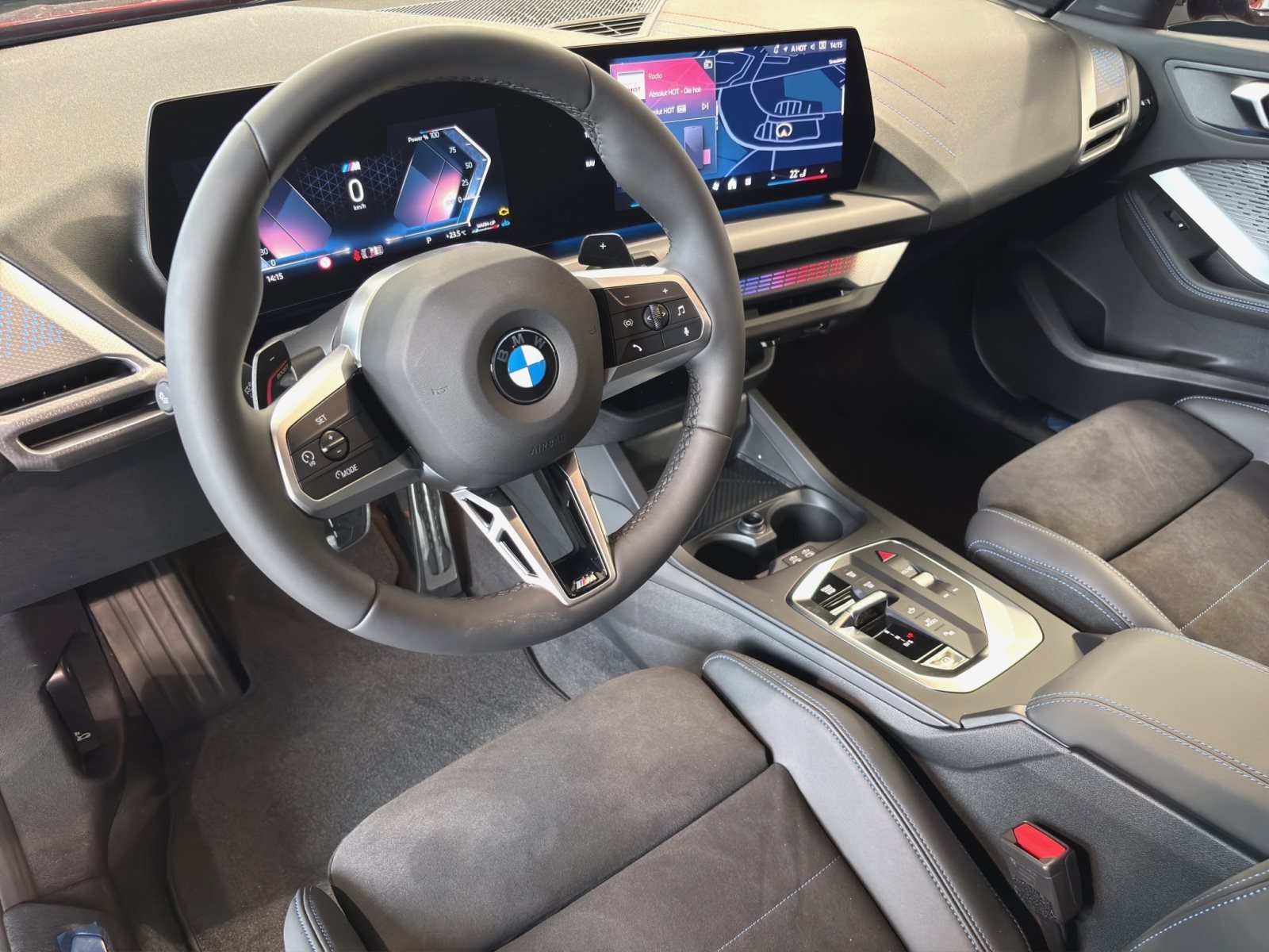 Fahrzeugabbildung BMW 120 [M Sport Pro, Navi, RFK, 19 LMR, SHZ, LED]
