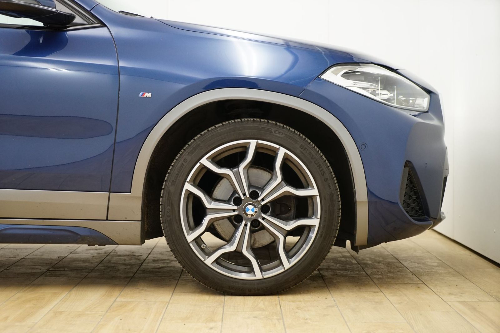 Fahrzeugabbildung BMW X2 sDrive18d [M Sport X, AHK, RFK, LED, SHZ, 19 LMR]