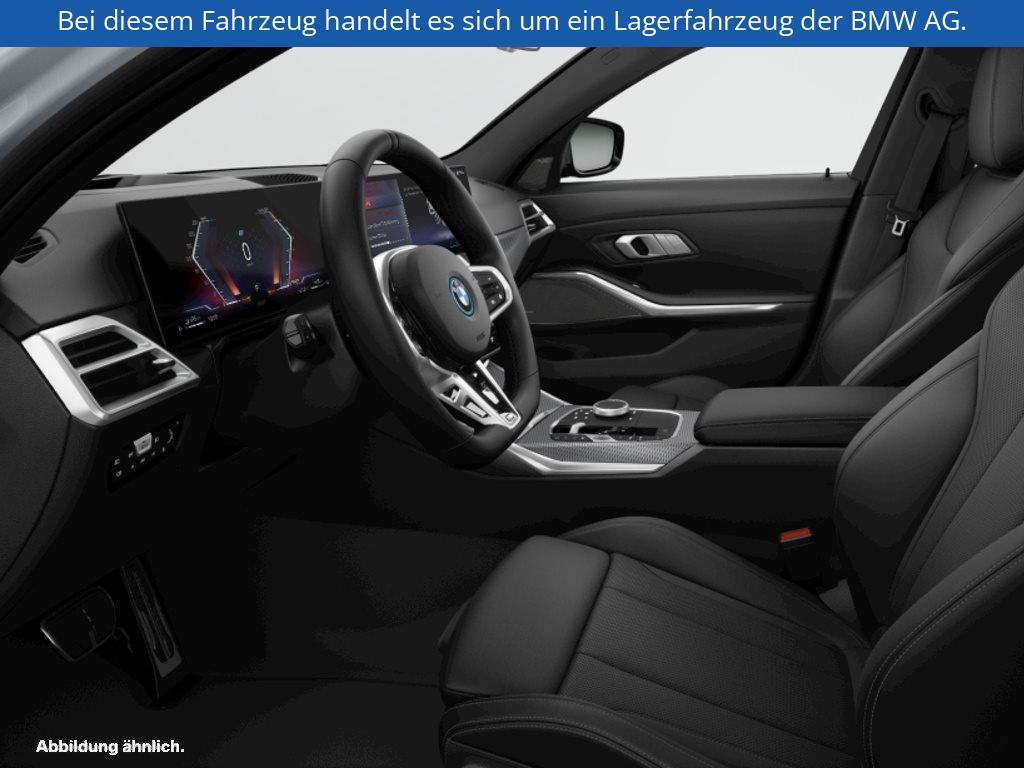 Fahrzeugabbildung BMW 330e xDrive Limousine