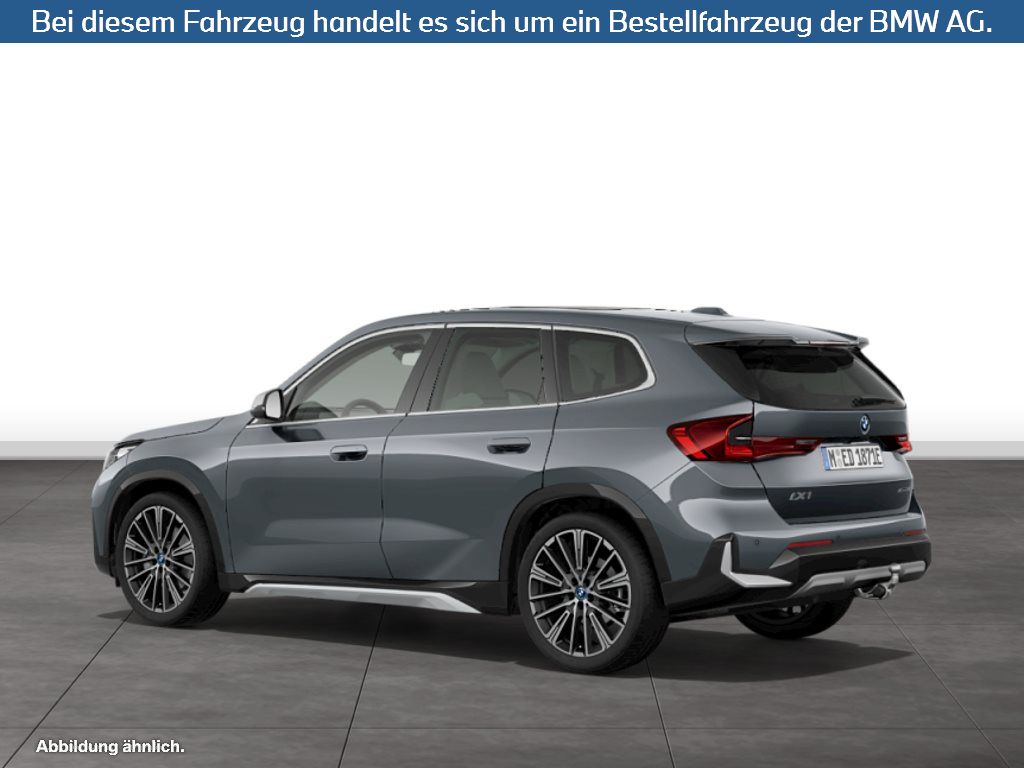 Fahrzeugabbildung BMW iX1 xDrive30