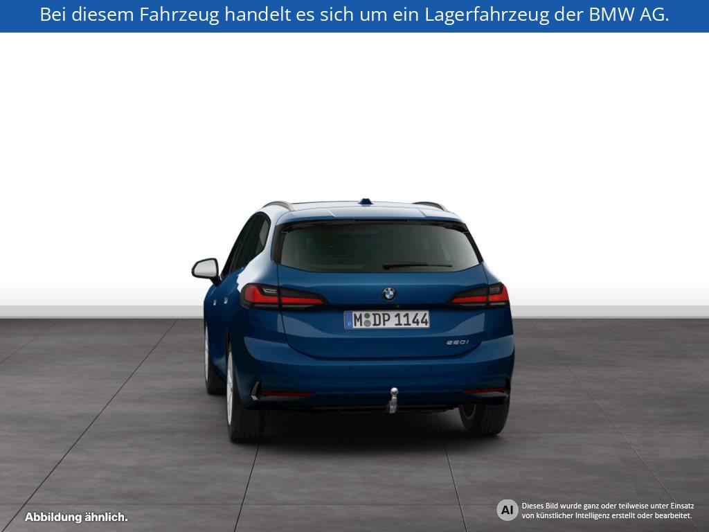 Fahrzeugabbildung BMW 220i Active Tourer