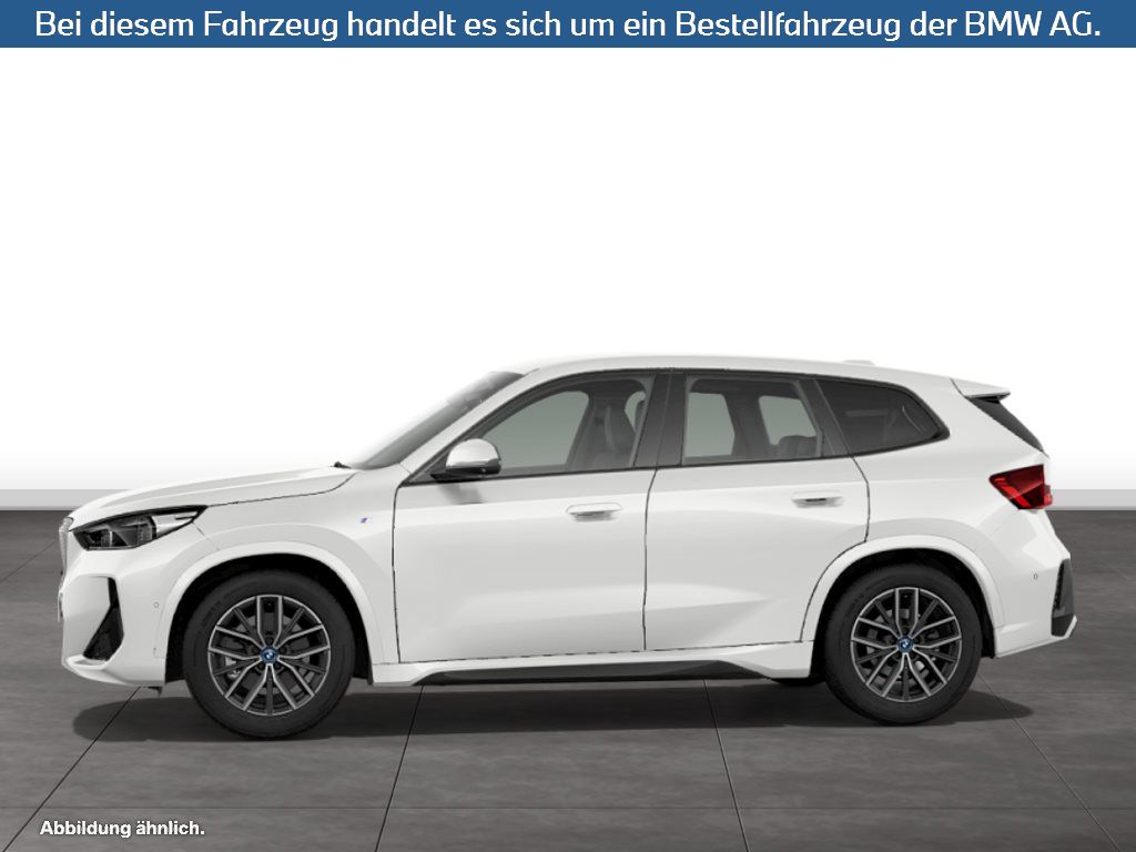 Fahrzeugabbildung BMW iX1 xDrive30