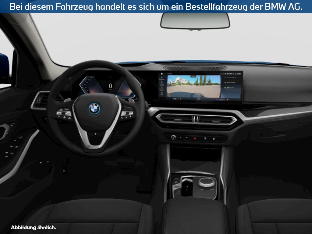 Fahrzeugabbildung BMW 330e Touring
