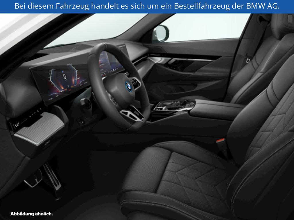 Fahrzeugabbildung BMW i5 eDrive40 Touring