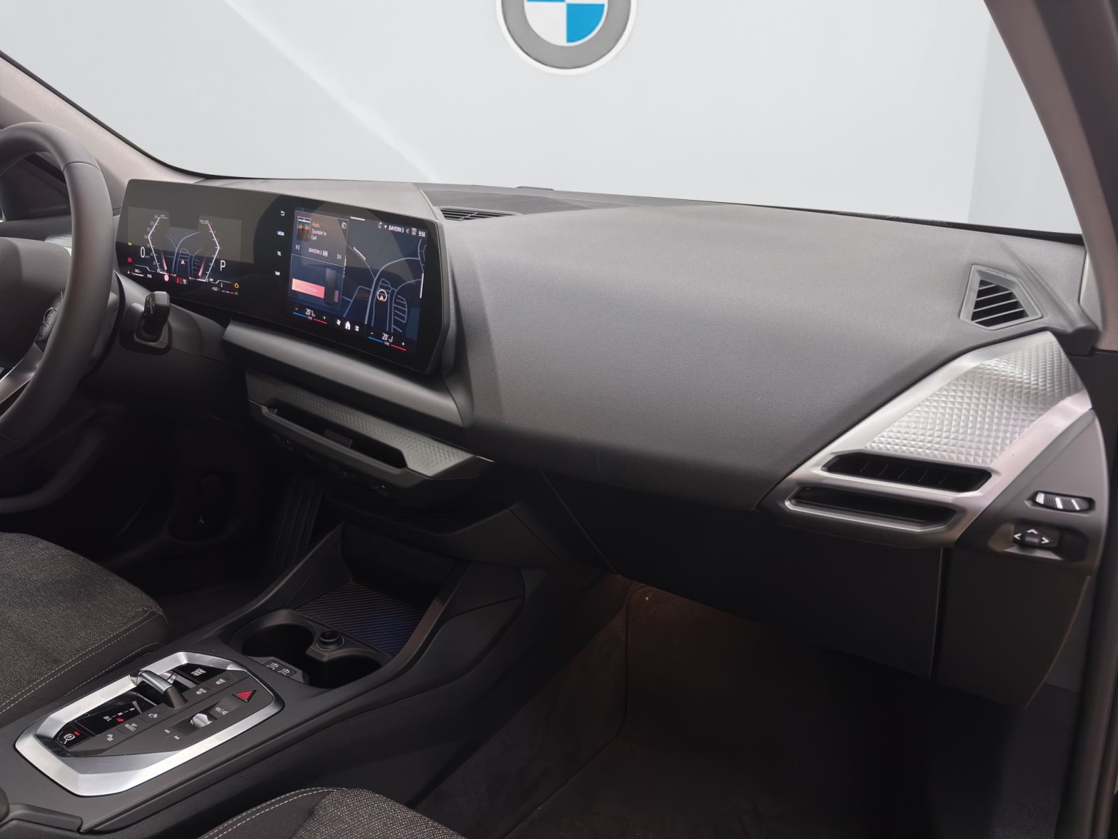 Fahrzeugabbildung BMW 120 [M Sport, Navi, 18 LMR, RFK, SHZ, LED]