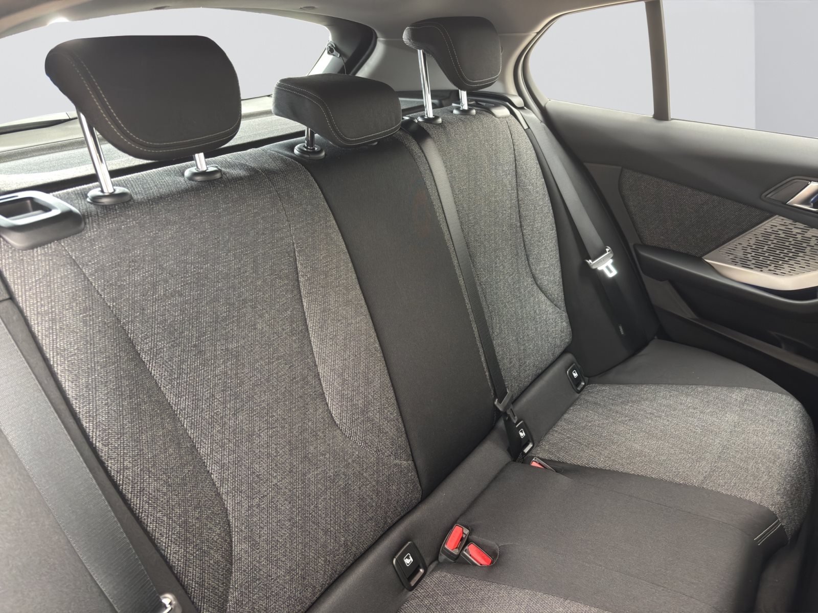Fahrzeugabbildung BMW 120 [M Sport, Navi, 18 LMR, RFK, SHZ, LED]