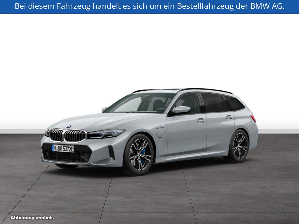 BMW 330e Touring