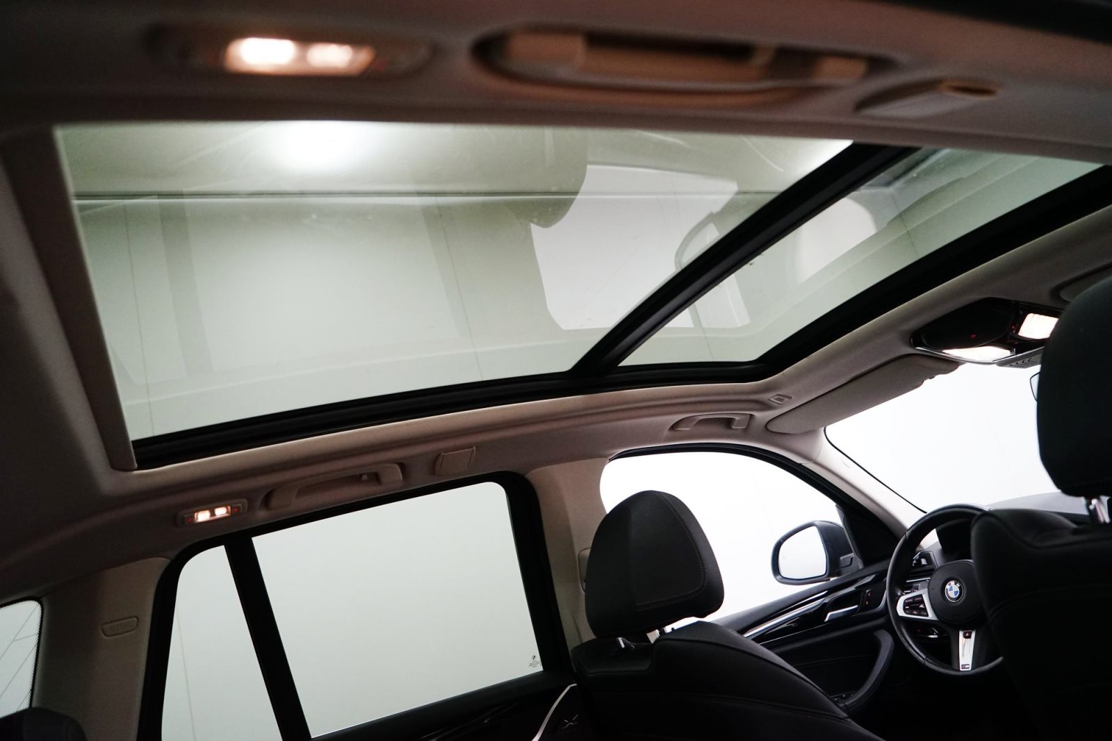 Fahrzeugabbildung BMW X3 xDrive20d [Live Cockpit+, Laser, HeadUp, LRH]