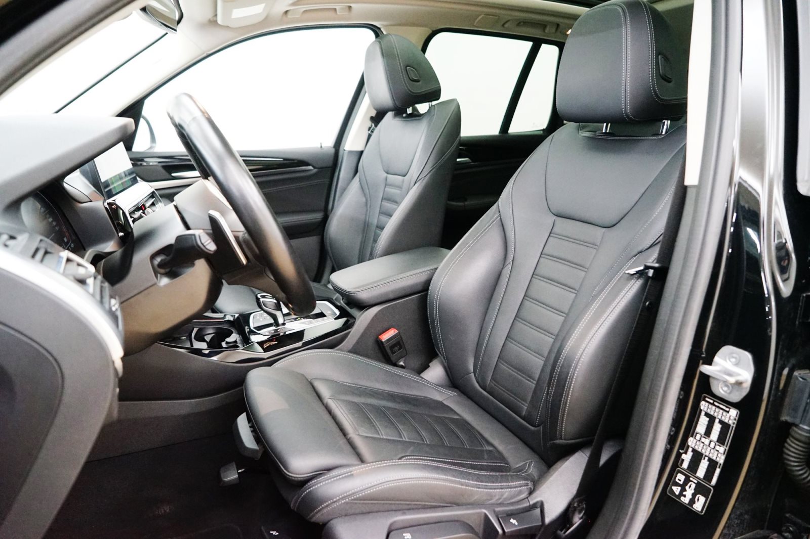 Fahrzeugabbildung BMW X3 xDrive20d [Live Cockpit+, Laser, HeadUp, LRH]