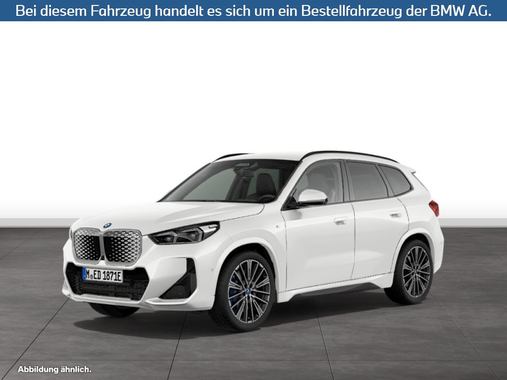 BMW iX1 xDrive30