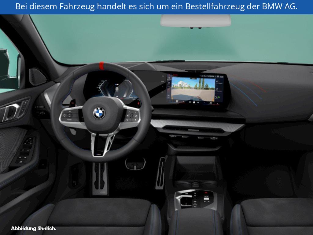 Fahrzeugabbildung BMW M135 xDrive