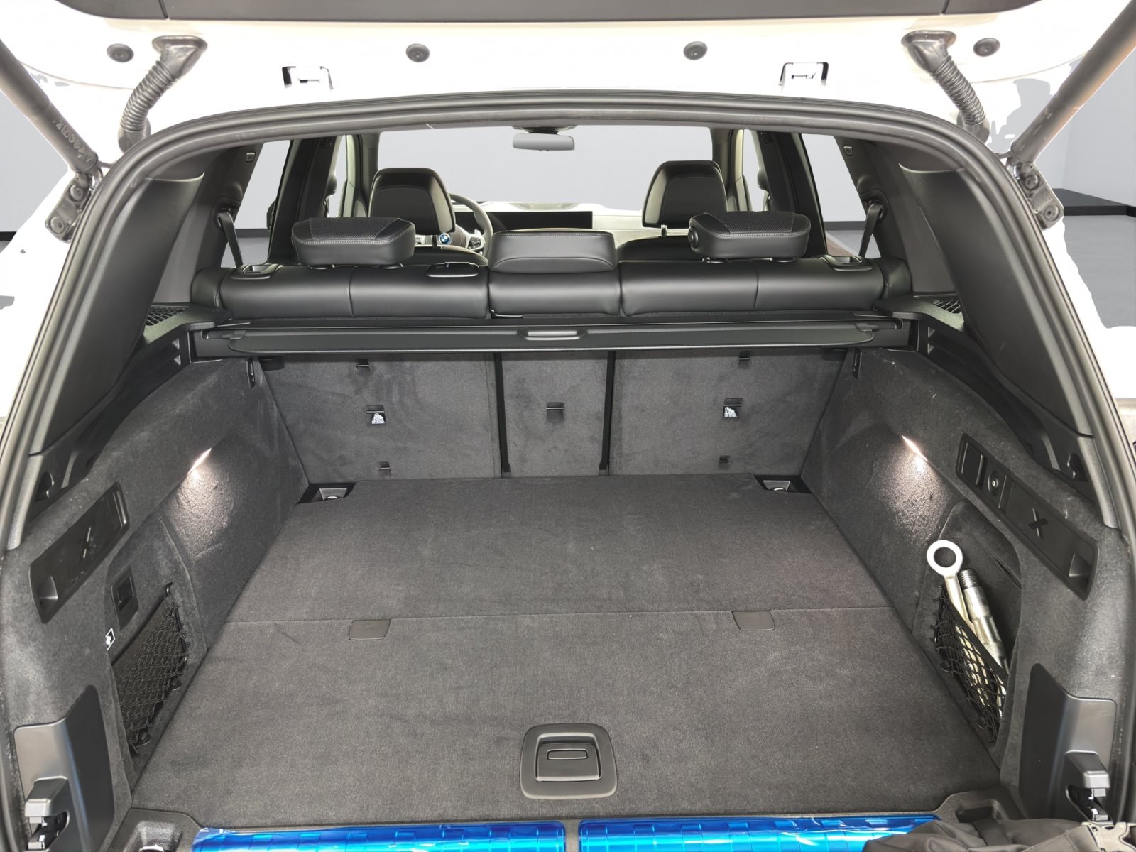 Fahrzeugabbildung BMW X5 xDrive50e [M Sport Pro, HUD, AHK, ACC, 22 LMR]