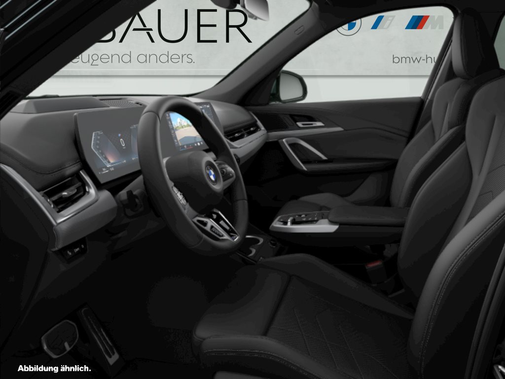 Fahrzeugabbildung BMW X1 xDrive23i [M Sport, HUD, AHK, ACC, RFK, 19 LMR]
