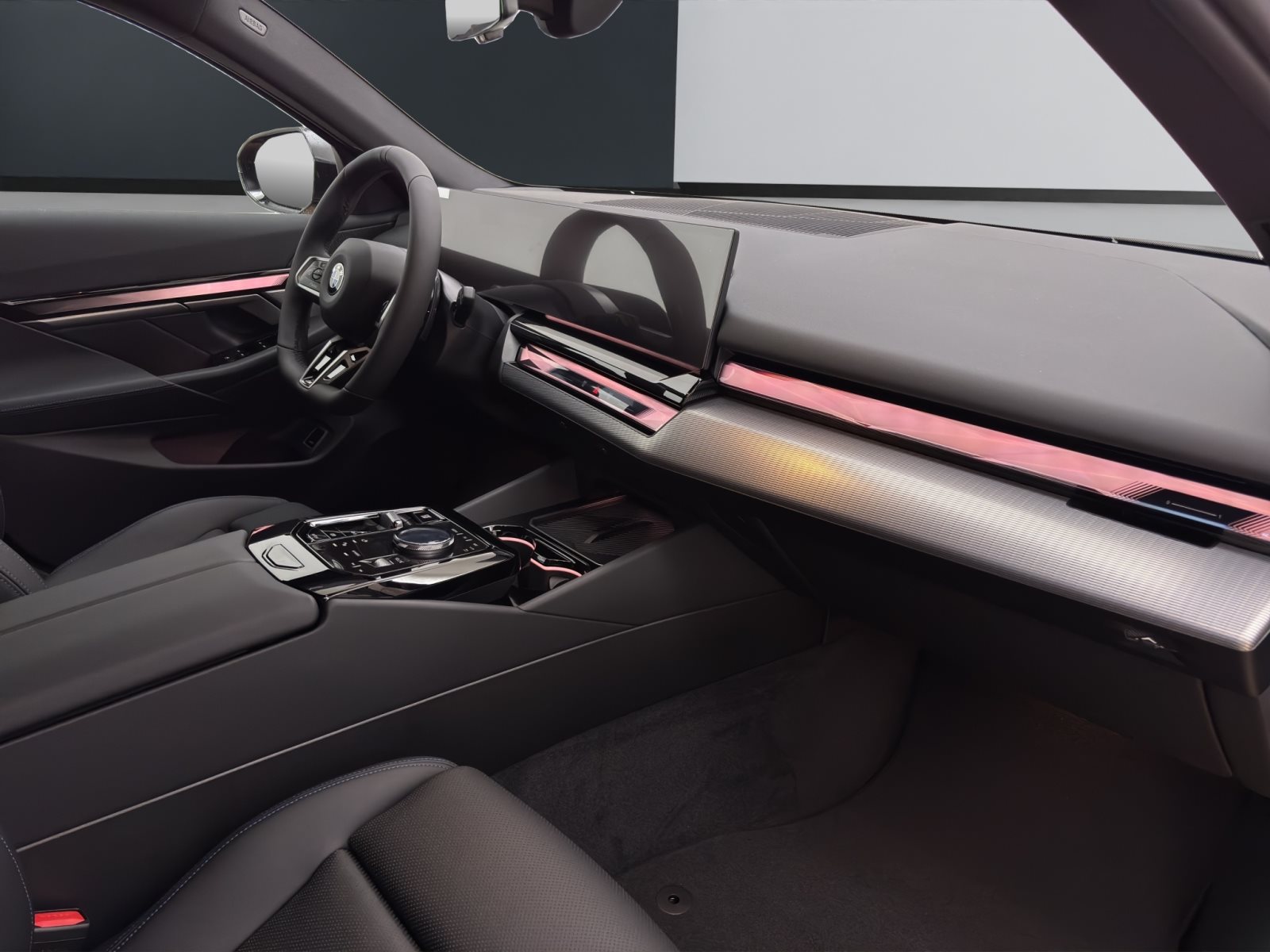 Fahrzeugabbildung BMW 520d Touring [M Sport Pro, AHK, ACC, h&k Sound]