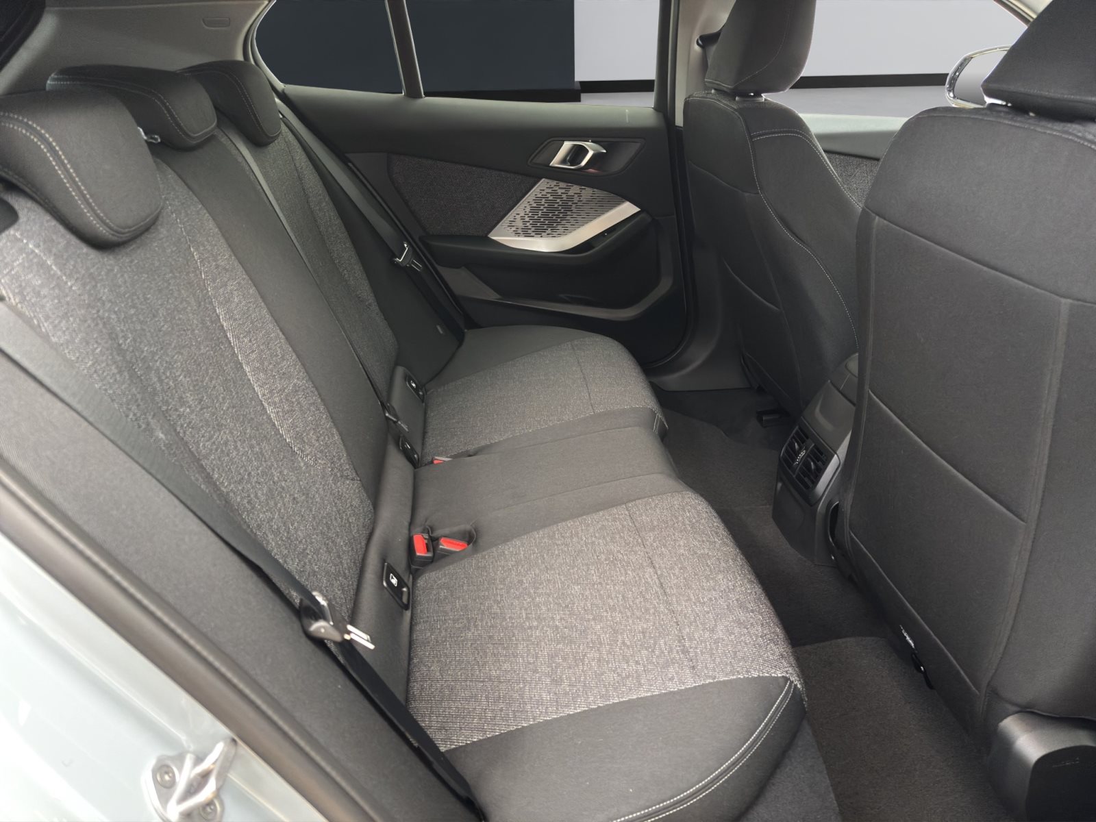 Fahrzeugabbildung BMW 120 [M Sport, Navi, 18 LMR, RFK, SHZ, LED]