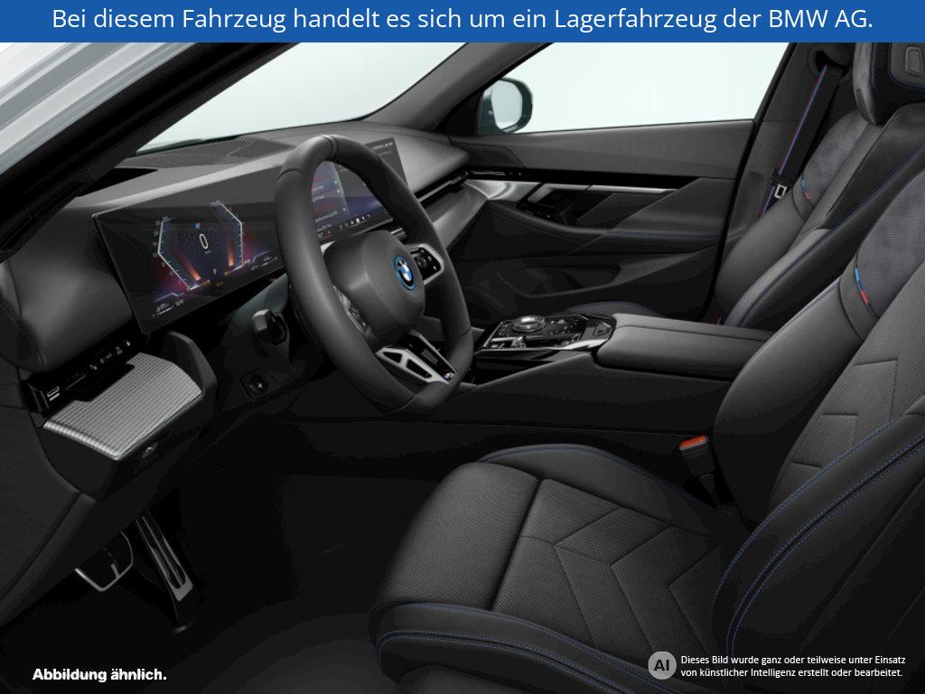 Fahrzeugabbildung BMW 550e xDrive Limousine