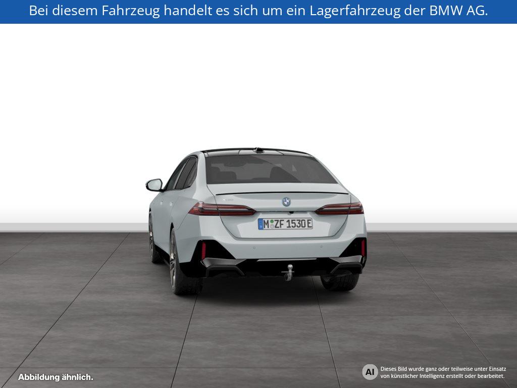 Fahrzeugabbildung BMW 550e xDrive Limousine