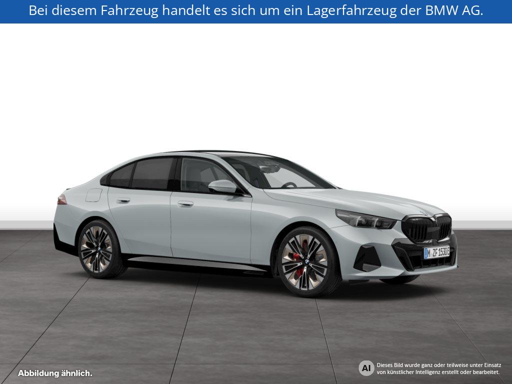Fahrzeugabbildung BMW 550e xDrive Limousine