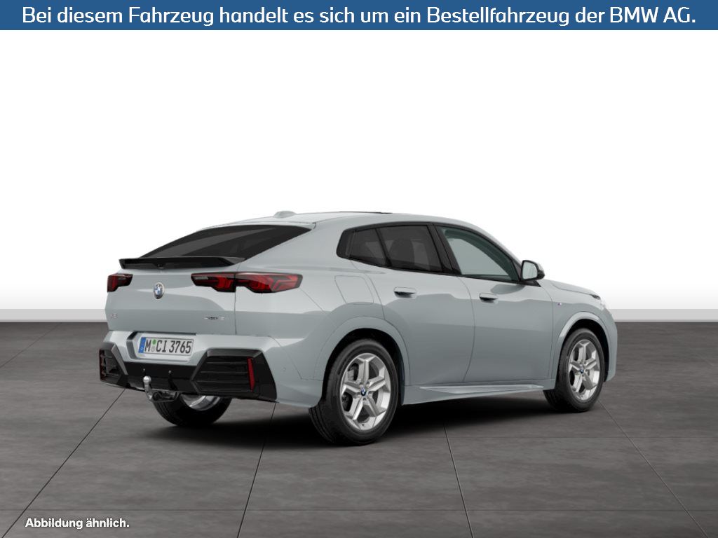 Fahrzeugabbildung BMW X2 sDrive18d