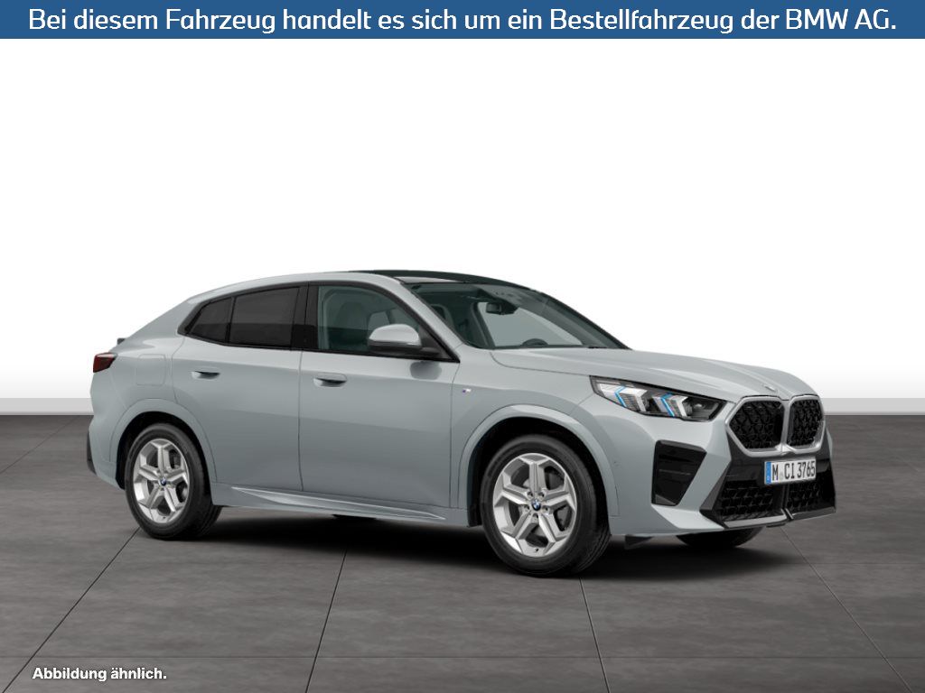Fahrzeugabbildung BMW X2 sDrive18d