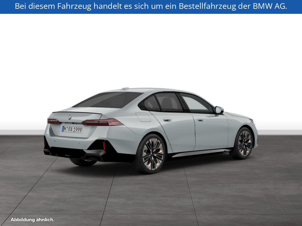 Fahrzeugabbildung BMW 520i Limousine