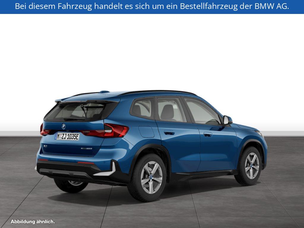 Fahrzeugabbildung BMW X1 xDrive25e