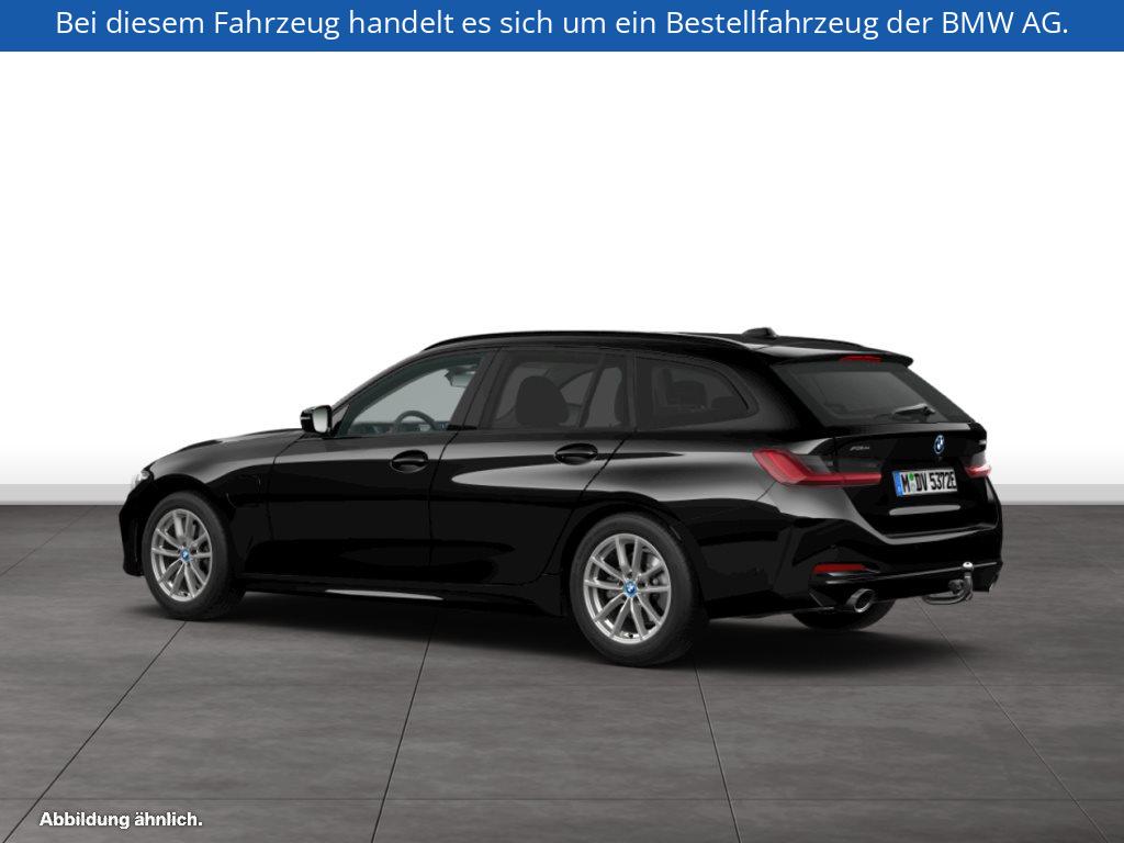 Fahrzeugabbildung BMW 330e xDrive Touring