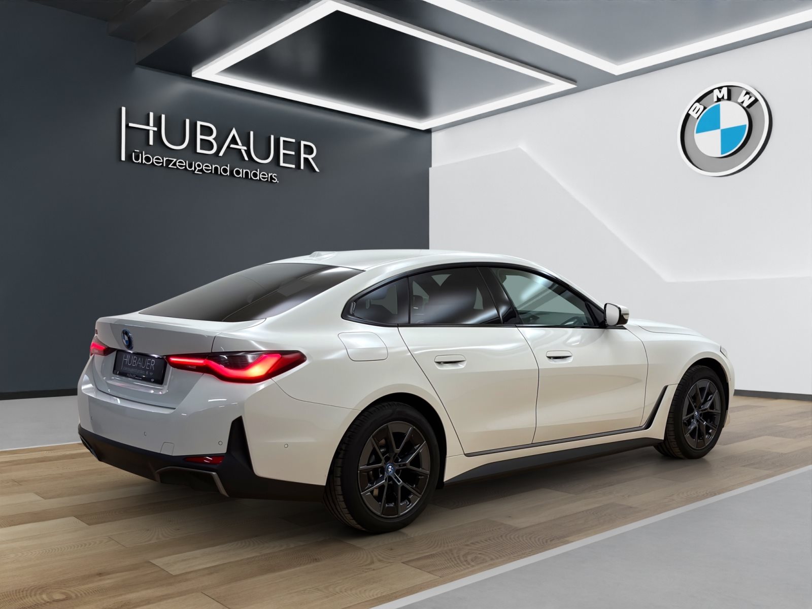 Fahrzeugabbildung BMW i4 eDrive35 Gran Coupé [ACC, RFK, HiFi, SHZ]