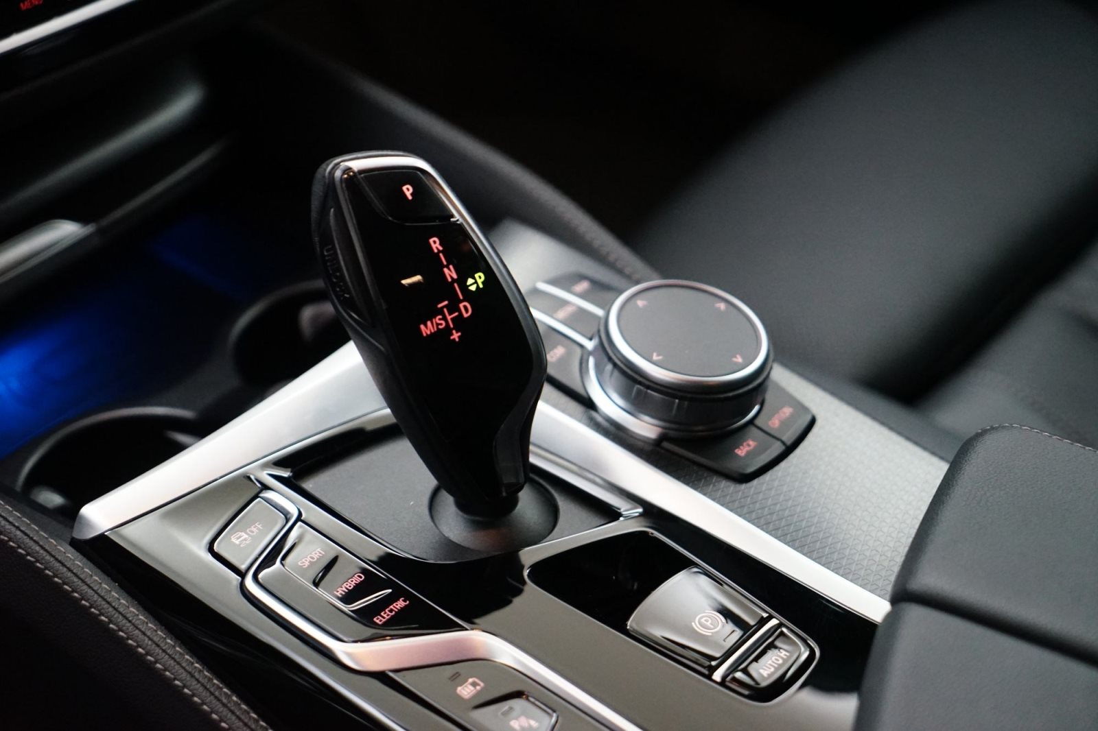 Fahrzeugabbildung BMW 530e Touring [M Sport, LC Prof, Laser, HUD, RFK]