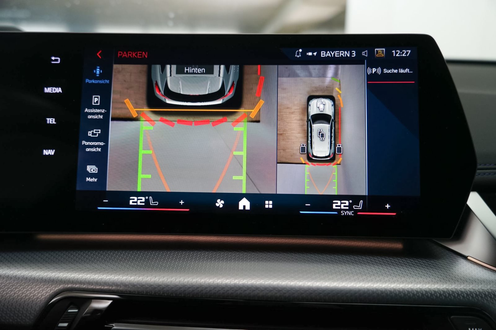 Fahrzeugabbildung BMW X1 M35i xDrive [HUD, ACC, h&k Sound, RFK, 19 LMR]