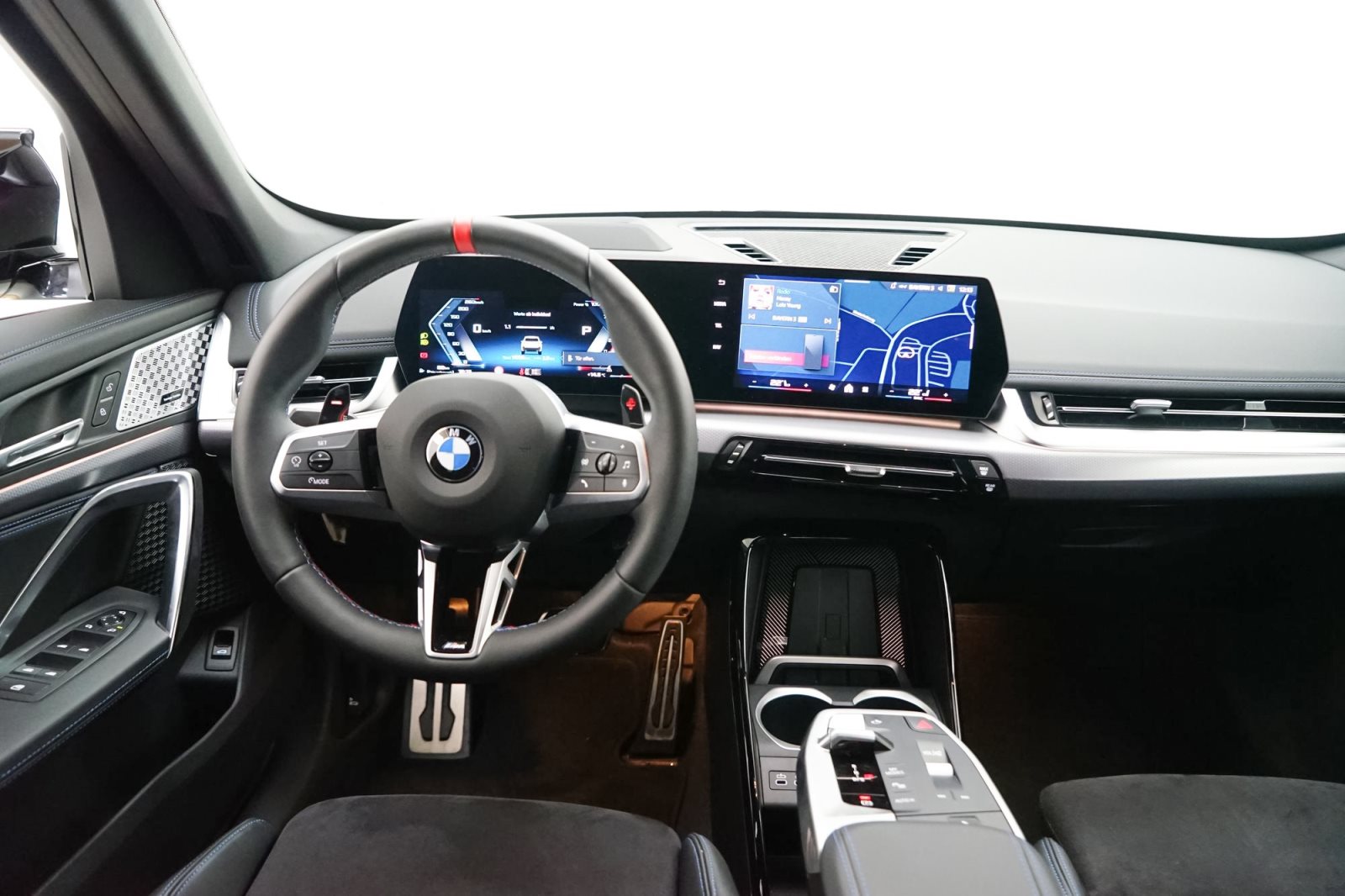 Fahrzeugabbildung BMW X1 M35i xDrive [HUD, ACC, h&k Sound, RFK, 19 LMR]