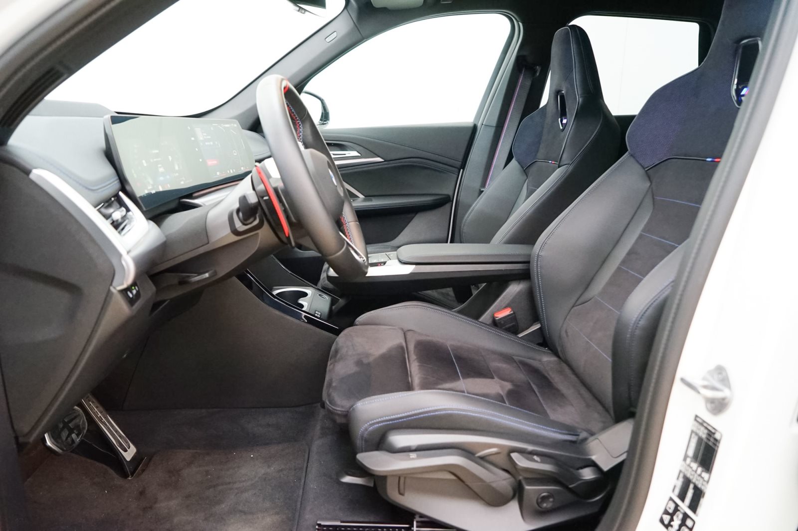 Fahrzeugabbildung BMW X1 M35i xDrive [HUD, ACC, h&k Sound, RFK, 19 LMR]