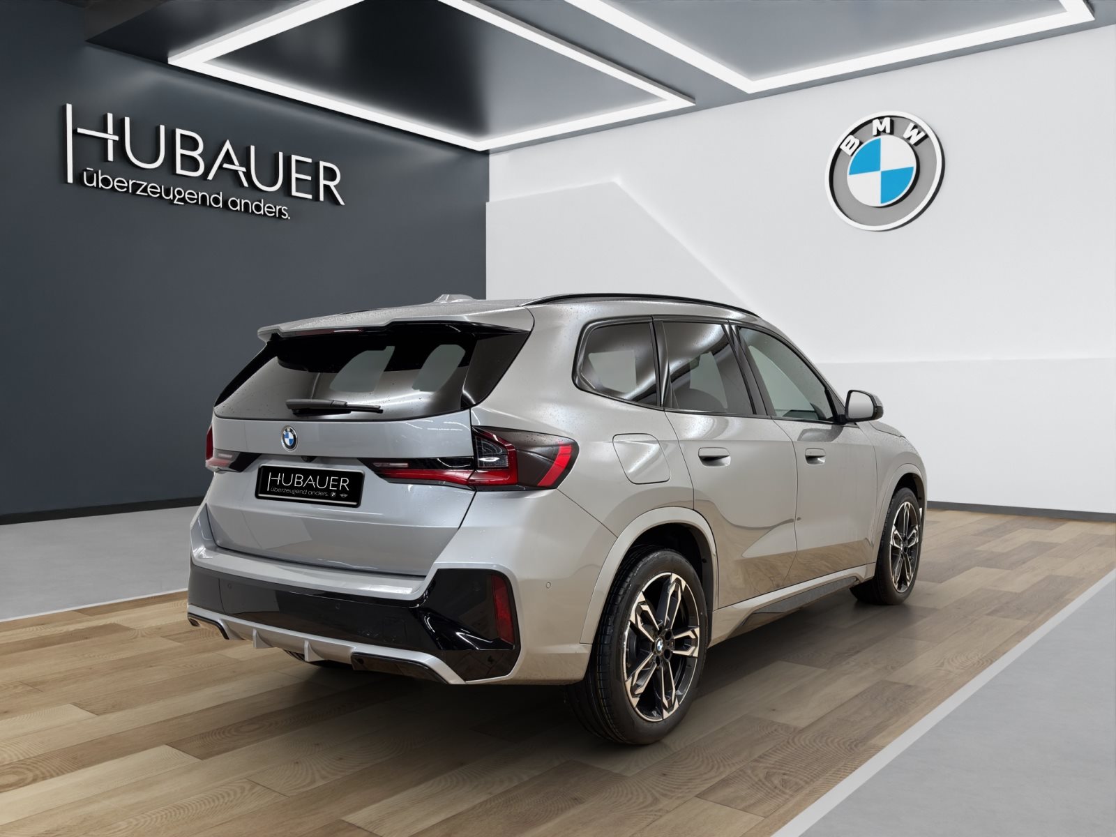 Fahrzeugabbildung BMW X1 sDrive20i [M Sport, HUD, AHK, ACC, 19 LMR]