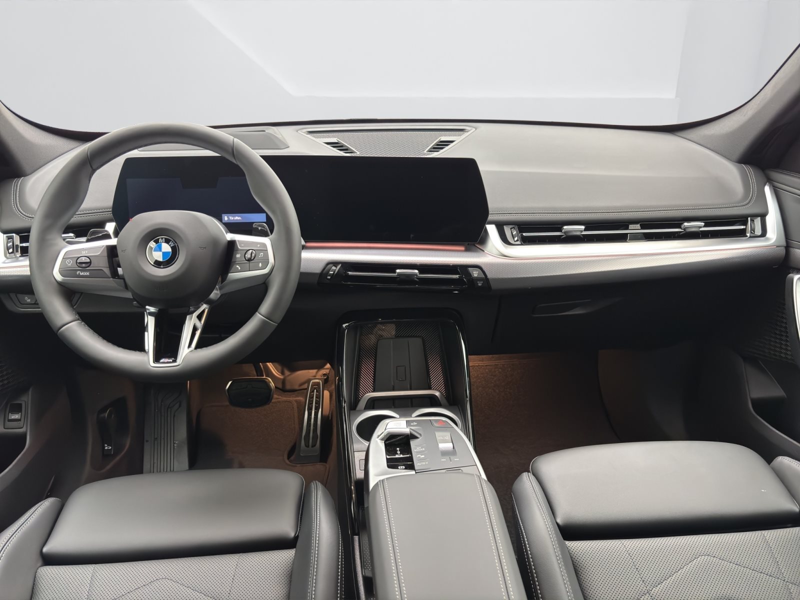 Fahrzeugabbildung BMW X1 sDrive20i [M Sport, HUD, AHK, ACC, 19 LMR]