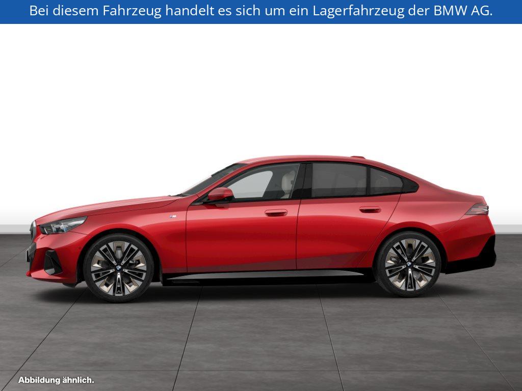 Fahrzeugabbildung BMW i5 eDrive40 Limousine