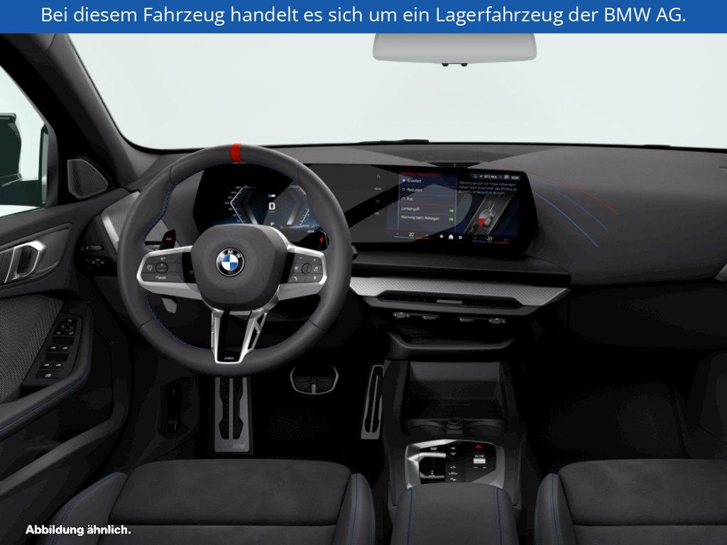 Fahrzeugabbildung BMW M135 xDrive