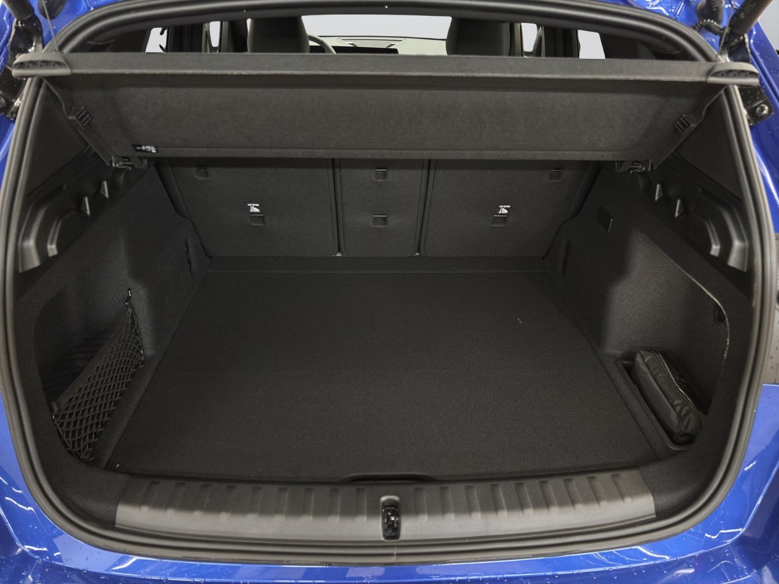 Fahrzeugabbildung BMW iX1 eDrive20 [M Sport Pro, AHK, ACC, 19 LMR, RFK]