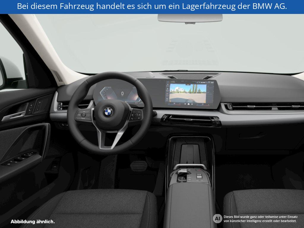 Fahrzeugabbildung BMW X1 sDrive20i