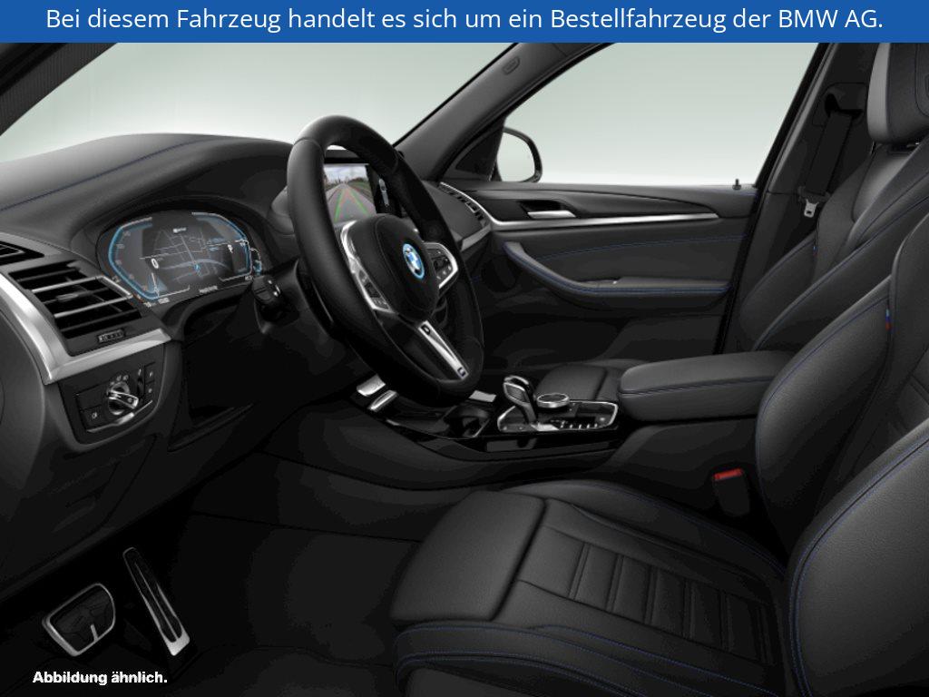 Fahrzeugabbildung BMW X3 xDrive30e