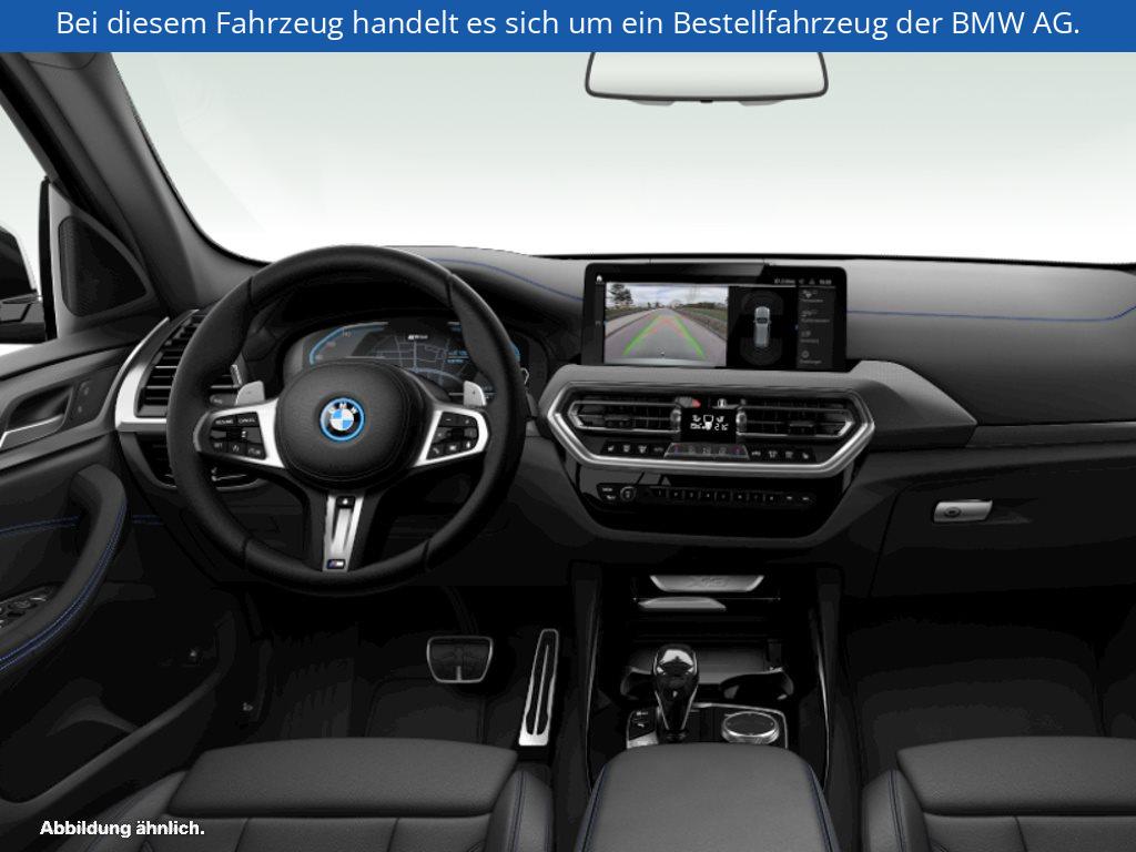 Fahrzeugabbildung BMW X3 xDrive30e