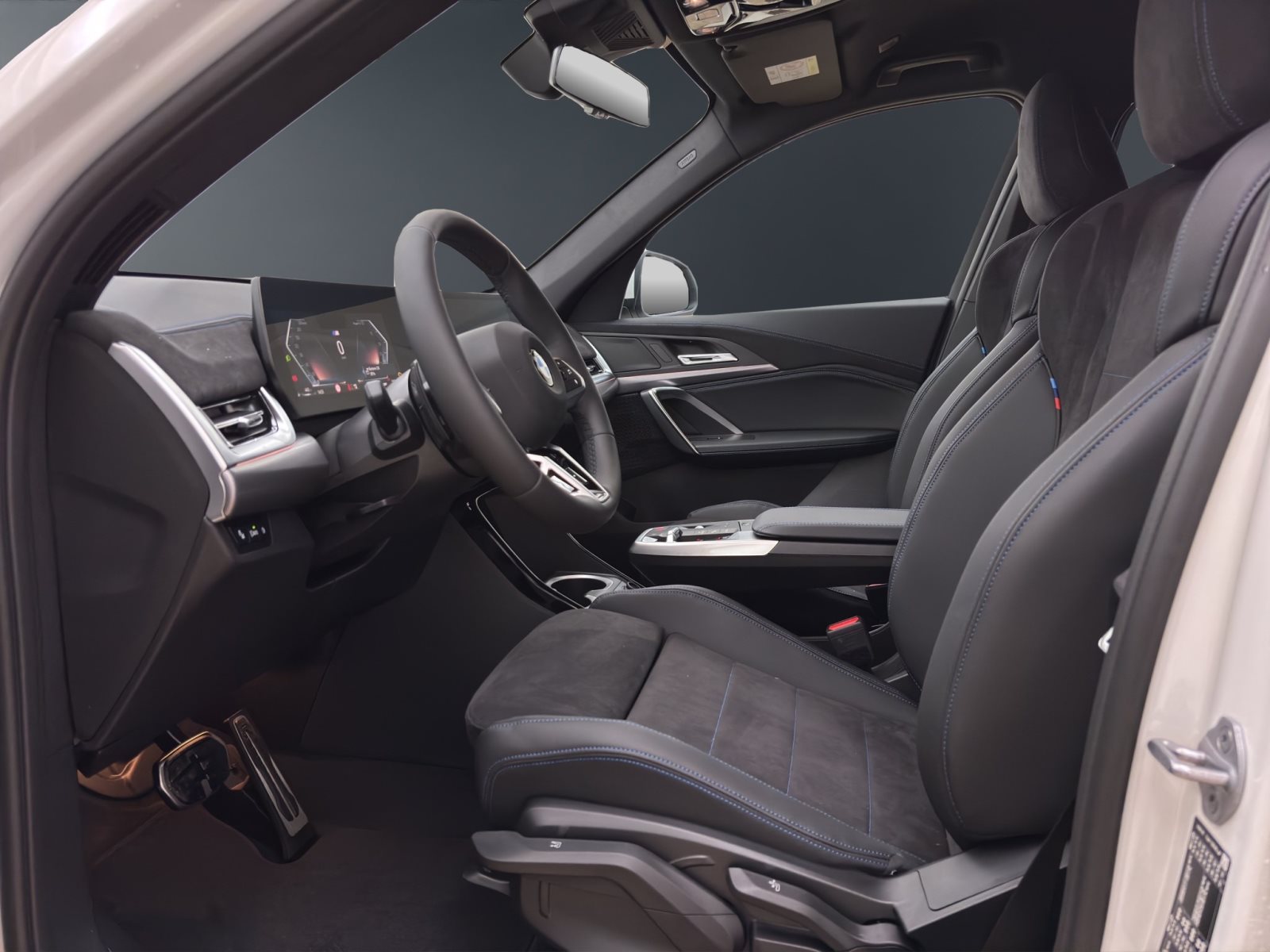 Fahrzeugabbildung BMW X1 sDrive20i [M Sport, AHK, ACC, RFK, 18 LMR]