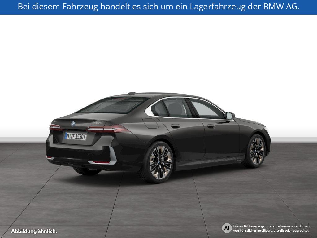 Fahrzeugabbildung BMW 550e xDrive Limousine