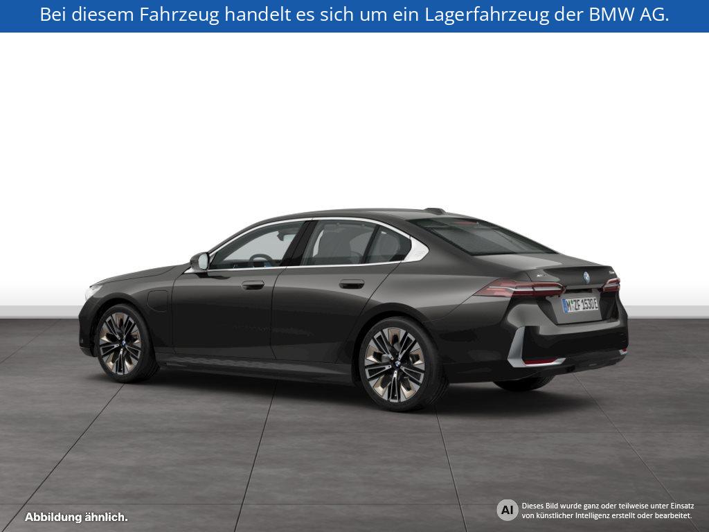 Fahrzeugabbildung BMW 550e xDrive Limousine