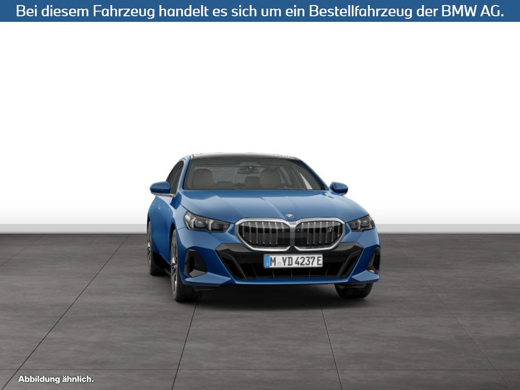 Fahrzeugabbildung BMW i5 eDrive40 Limousine