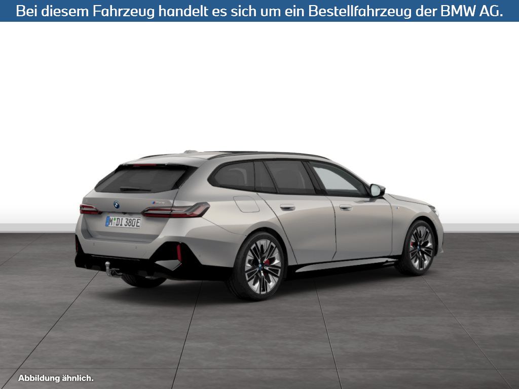 Fahrzeugabbildung BMW i5 M60 xDrive Touring